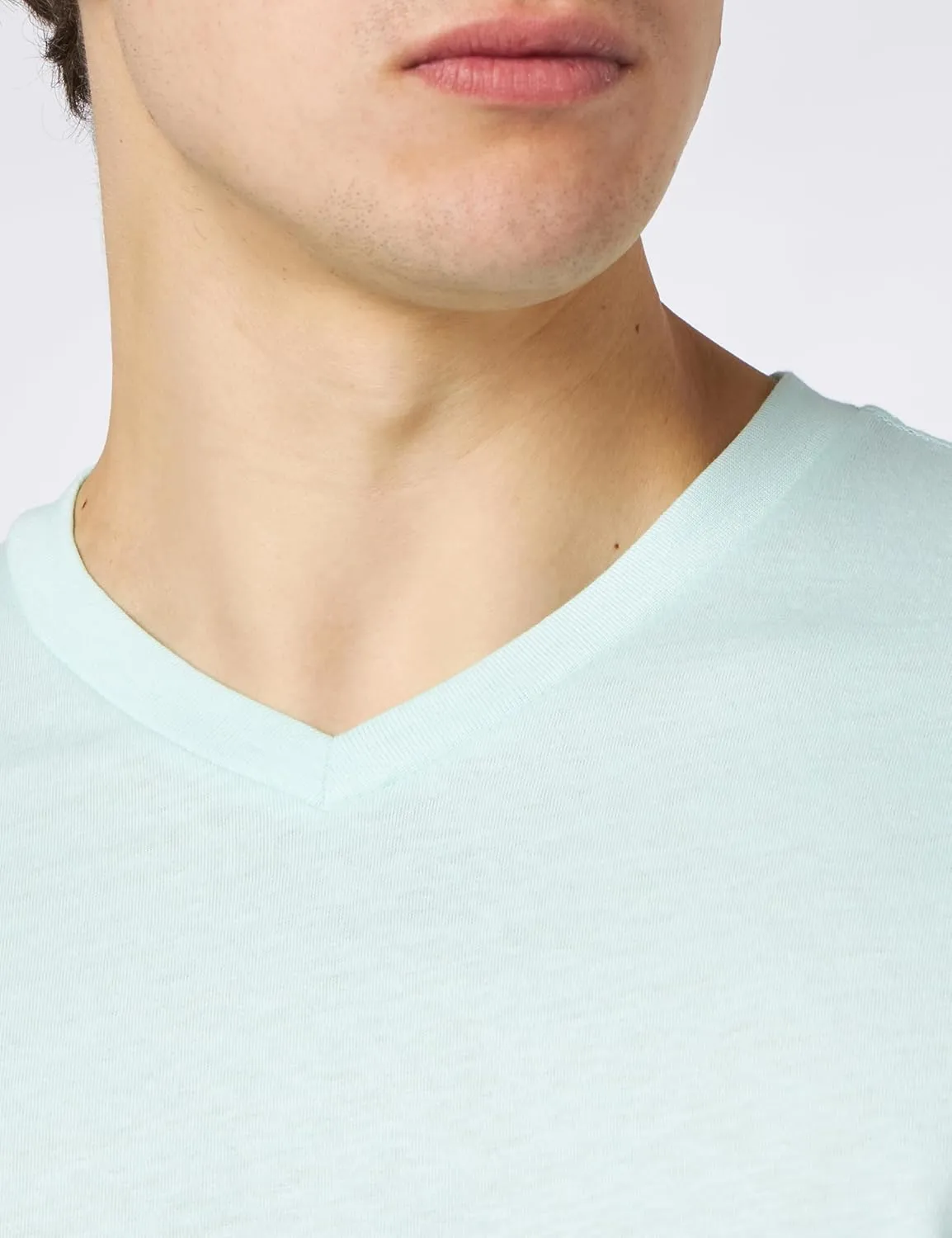 Amazon Essentials Men's T-Shirt Slim-Fit Short-Sleeve V-Neck, Pack of 2