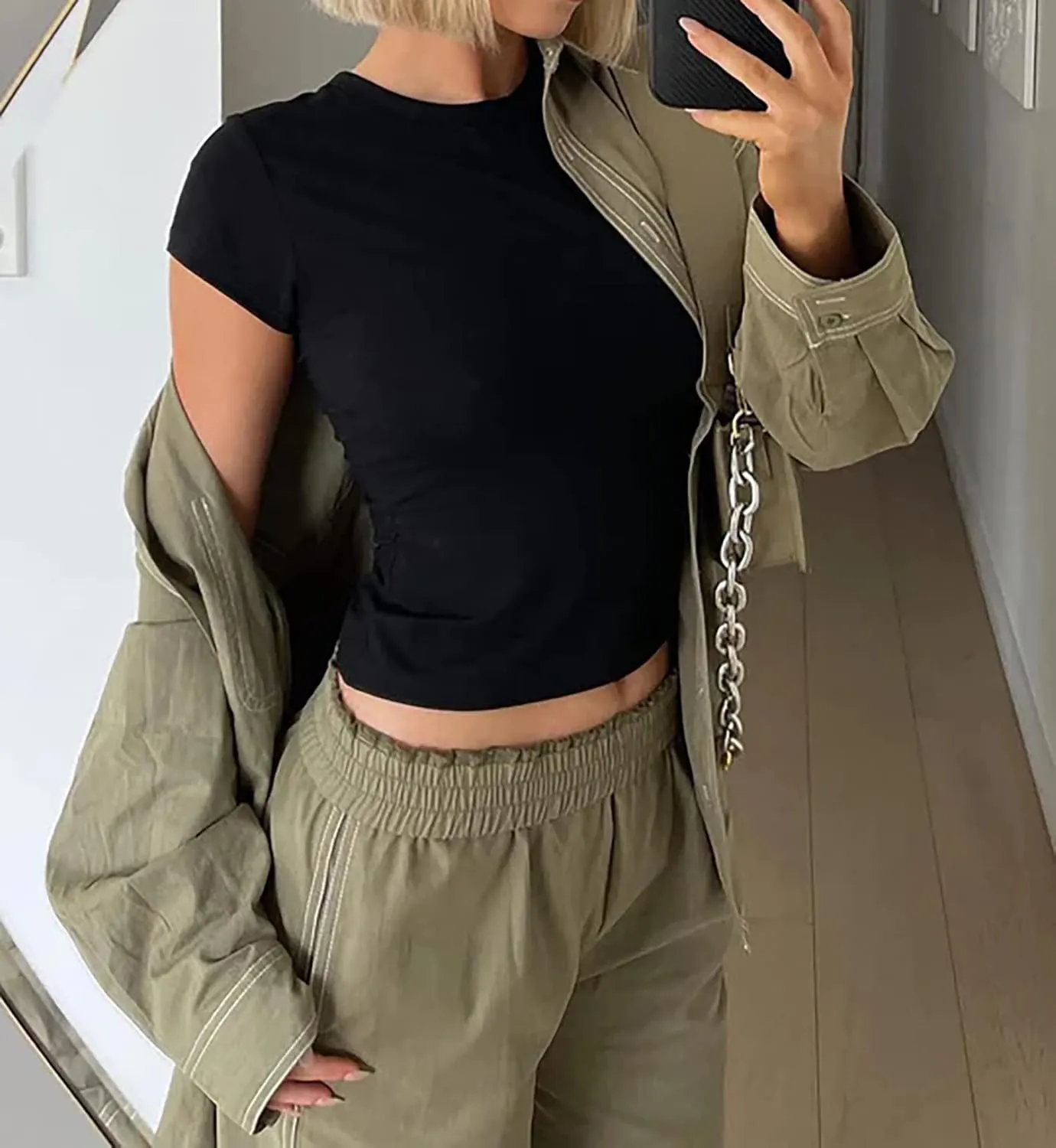 BAIGRAM Womens Basic Slim fit Crop Top Tee Shirt Short Sleeve Workout Round Neck Cropped Tshirt